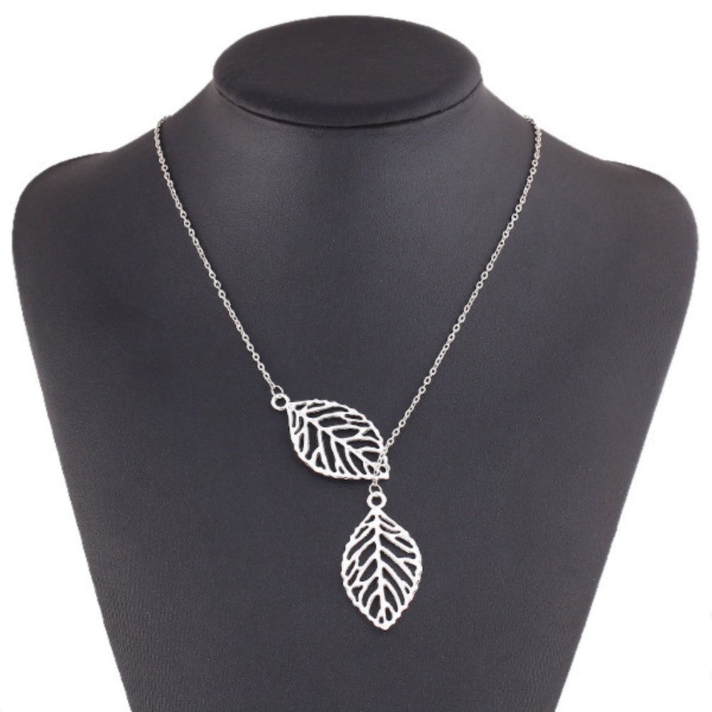 Double Leaf Delicate Necklace Silver - Picture 2 of 8